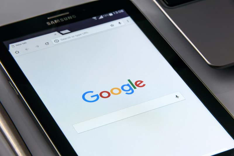 Logotipo de Google en un tablet