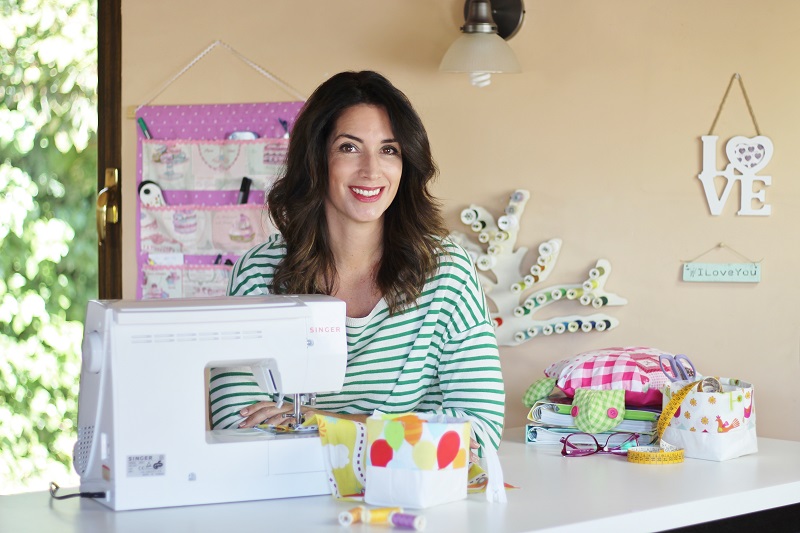 Lucía Chacón, menudonumerito: “’Siete agujas de coser’ es una novela contada por mujeres”