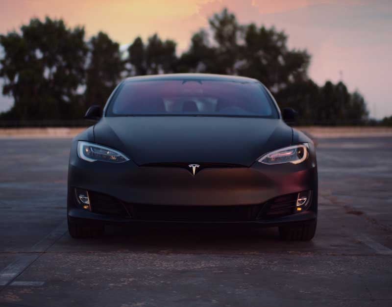 Frontal coche de Tesla